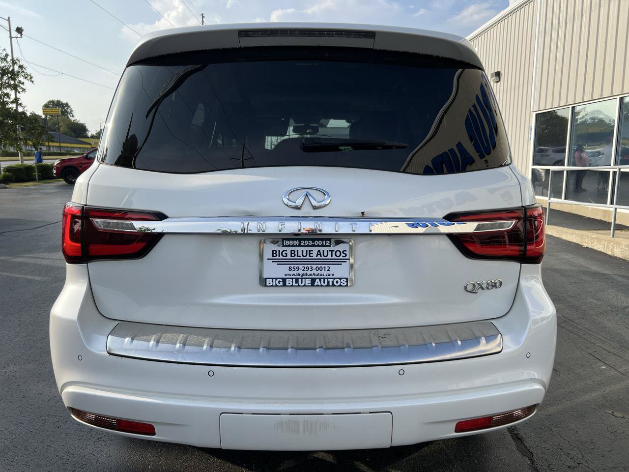 Used 2019 INFINITI QX80 Luxe w/ 22" Wheel Package AWD/4WD image 4