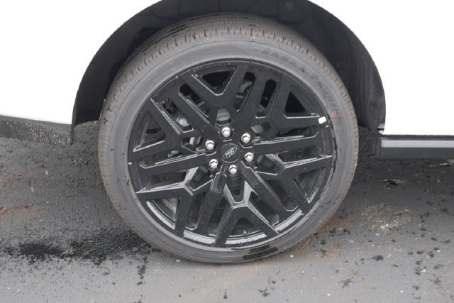 New 2027 Ford Expedition Platinum w/ Stealth Performance Package AWD/4WD image 14
