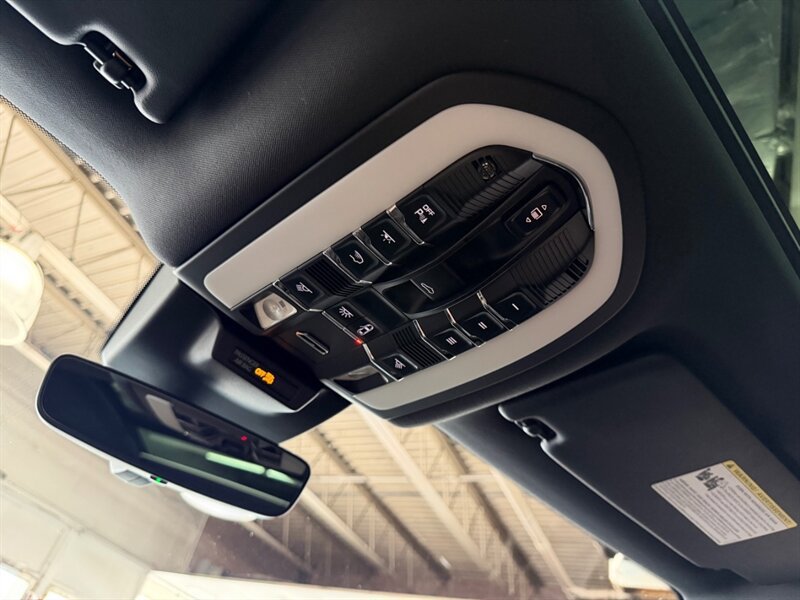 Used 2019 Porsche Macan S AWD/4WD image 22