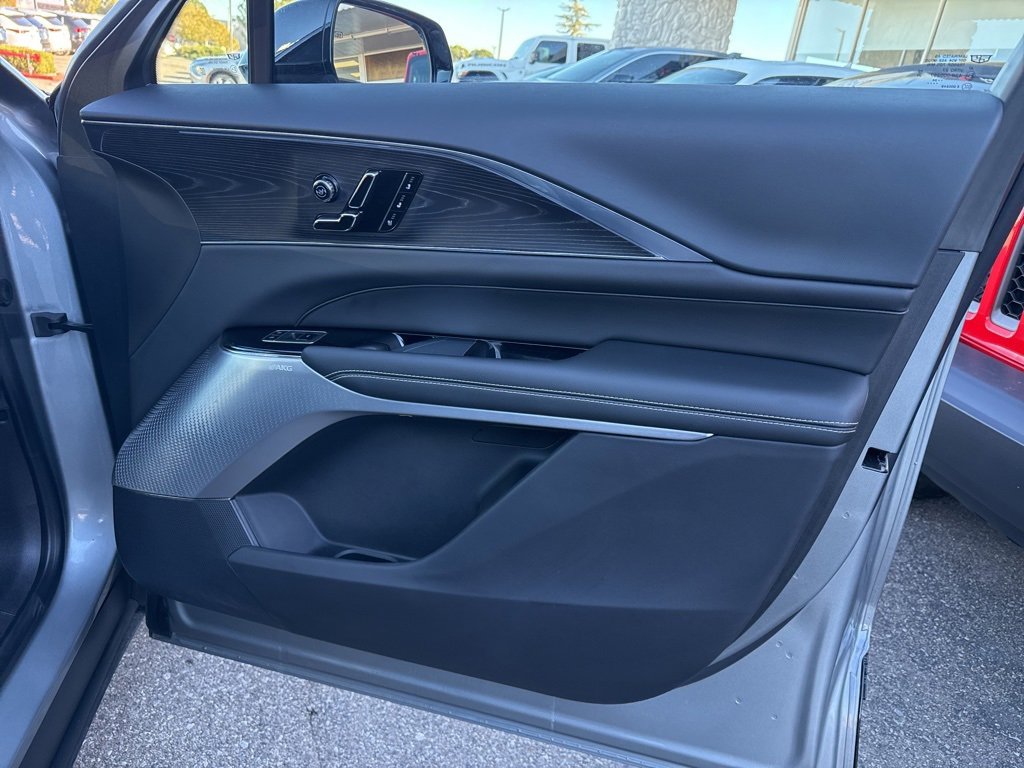 Used 2024 Cadillac Lyriq Luxury w/ LPO, Floor Liner Package image 31