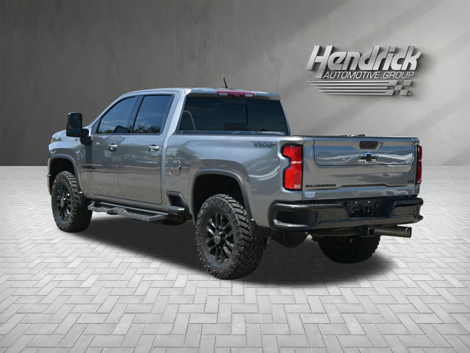 Used 2025 Chevrolet Silverado 2500 LTZ w/ LTZ Plus Package AWD/4WD image 8