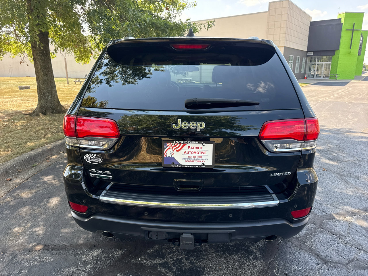 Used 2014 Jeep Grand Cherokee Limited w/ Luxury Group II image 3