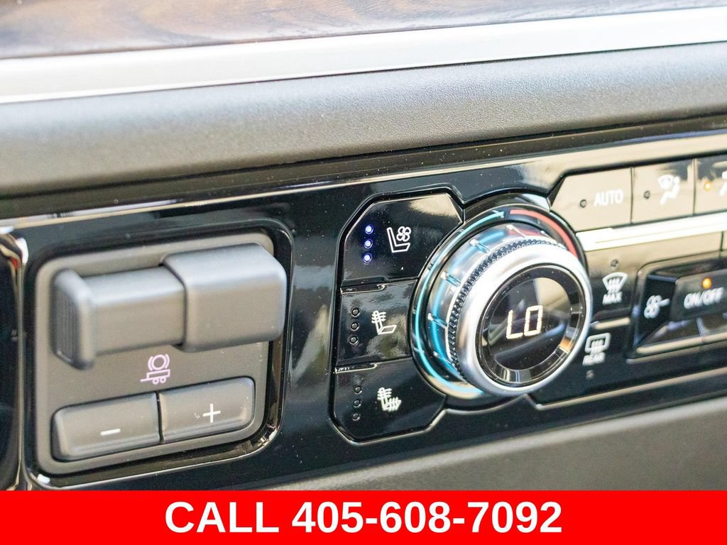 Used 2025 GMC Sierra 2500 SLT w/ SLT Premium Package AWD/4WD image 35