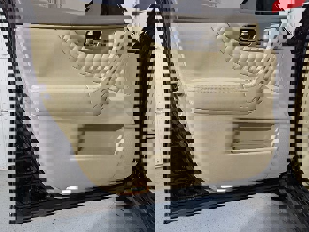 Used 2017 INFINITI QX70 AWD w/ Premium Package image 17