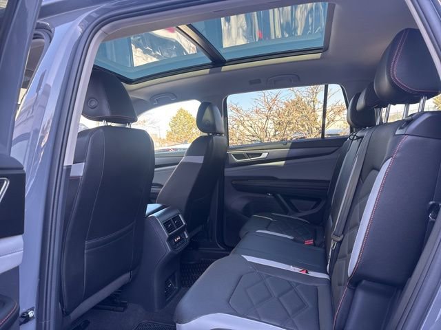 Certified 2025 Volkswagen Atlas Peak Edition SE image 20