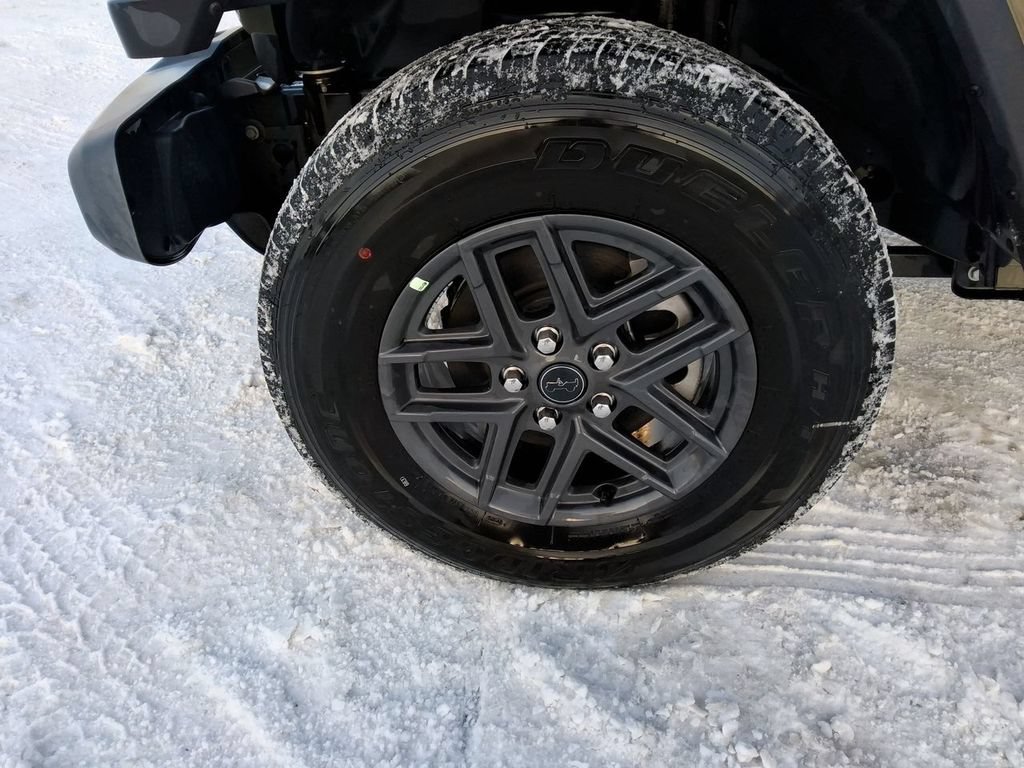 New 2025 Jeep Gladiator Sport AWD/4WD image 10