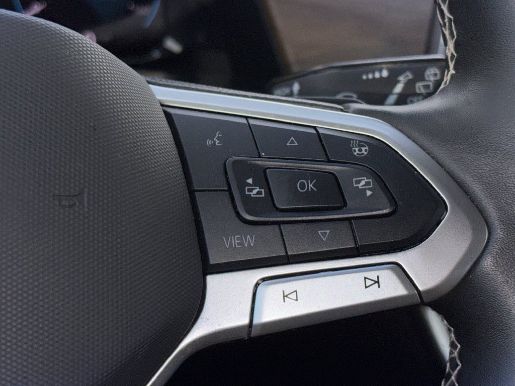Used 2025 Volkswagen Atlas SE FWD image 10