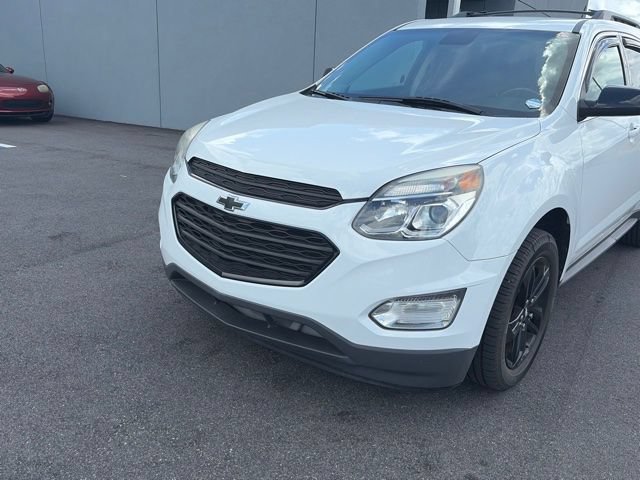 Used 2017 Chevrolet Equinox LT w/ Sport Edition FWD image 2