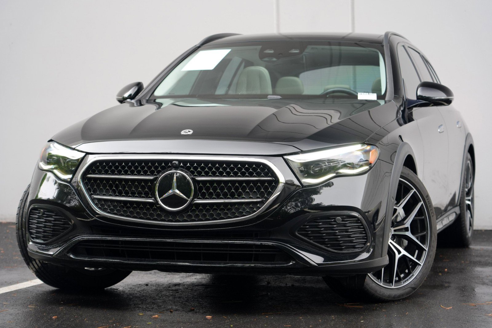 Used 2024 Mercedes-Benz E 450 4MATIC All-Terrain Wagon image 3