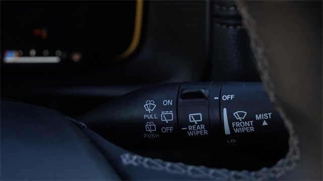 Used 2023 Jeep Wagoneer L Series III w/ Preferred Equipment Group image 31