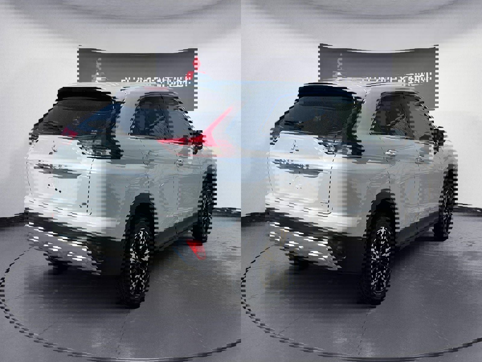 New 2025 Mitsubishi Eclipse Cross SE image 5