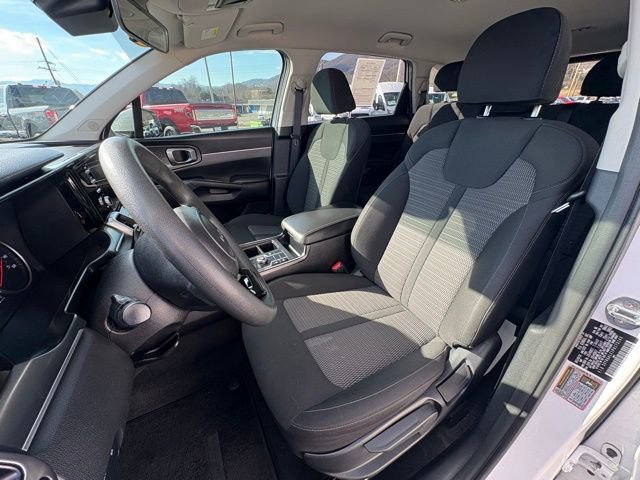 Used 2023 Kia Sorento LX image 23