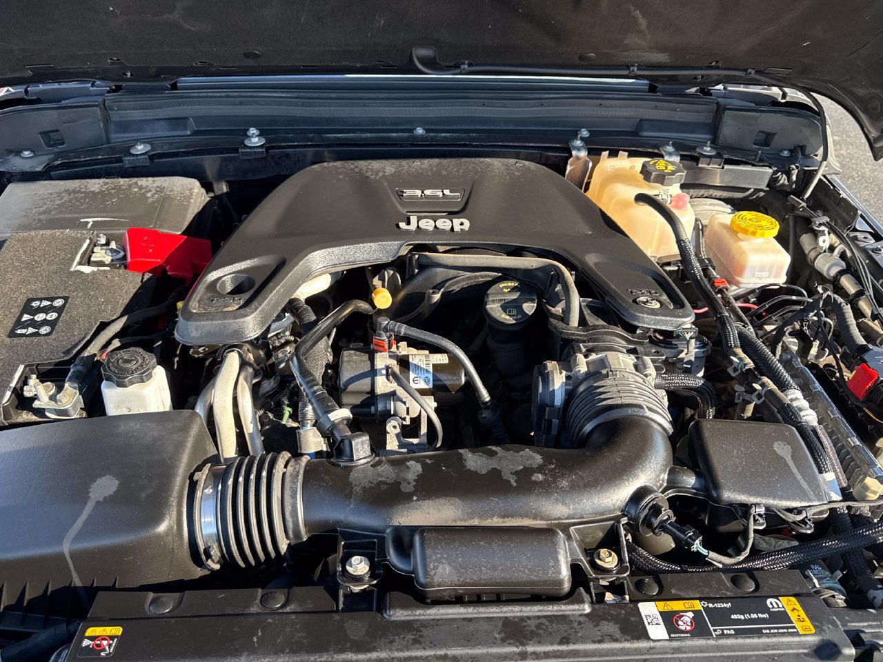 Used 2021 Jeep Wrangler Unlimited Sahara w/ Uconnect 4C Nav & Sound Group AWD/4WD image 10