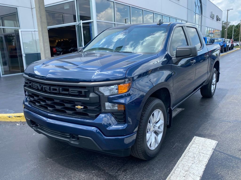Used 2022 Chevrolet Silverado 1500 Custom RWD image 4