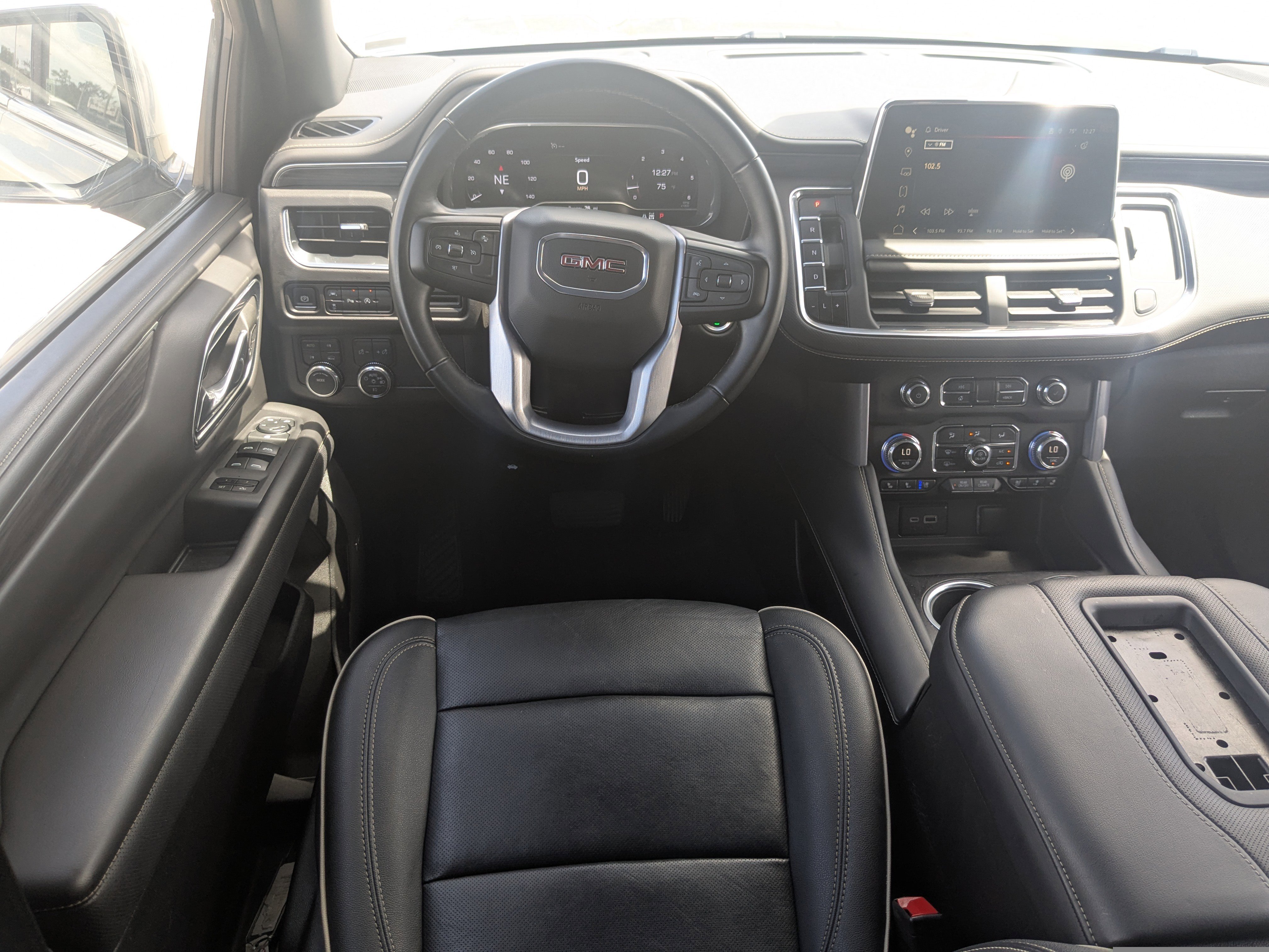 Used 2024 GMC Yukon SLT image 21