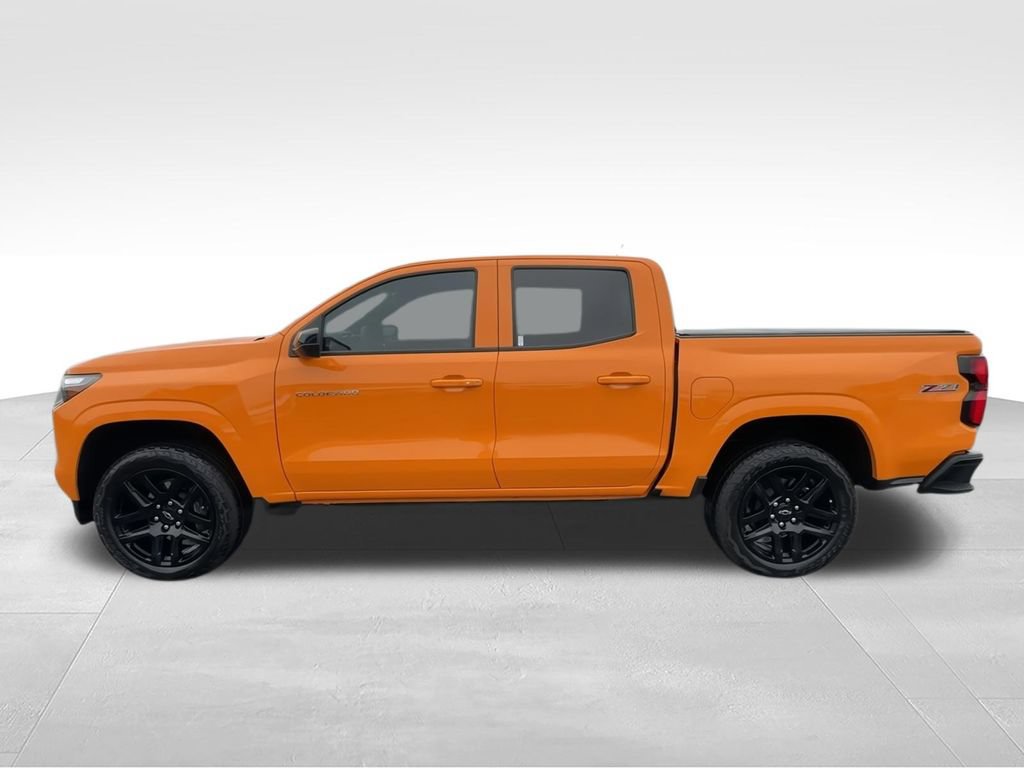Used 2025 Chevrolet Colorado Z71 w/ Z71 Convenience Package 2 AWD/4WD image 6