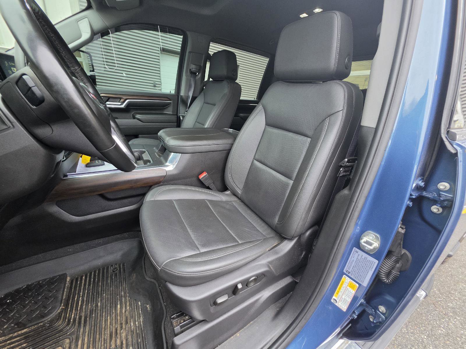 Used 2024 GMC Sierra 2500 SLT w/ SLT Convenience Package image 13