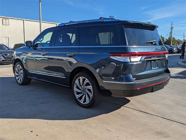 Used 2022 Lincoln Navigator Reserve image 8