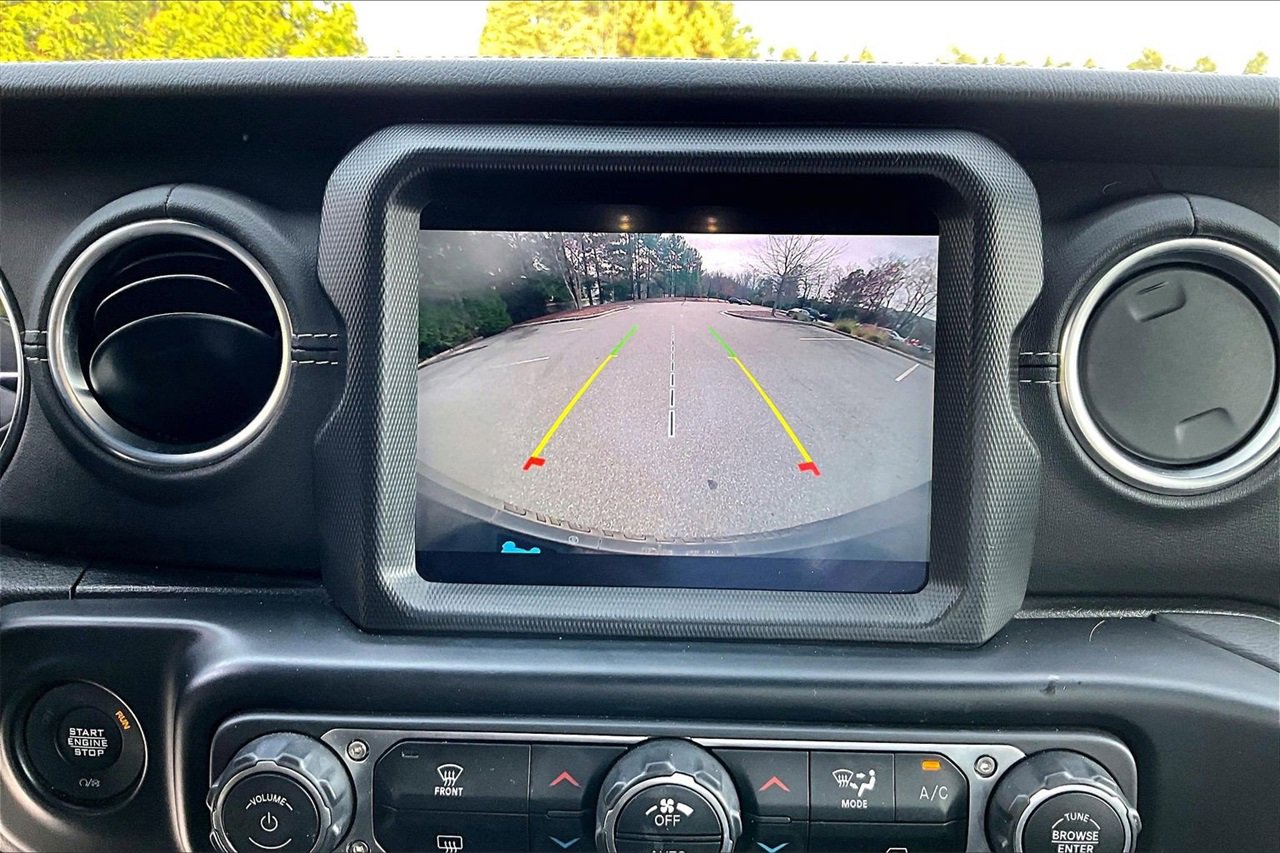 Used 2022 Jeep Wrangler Unlimited Sahara image 13