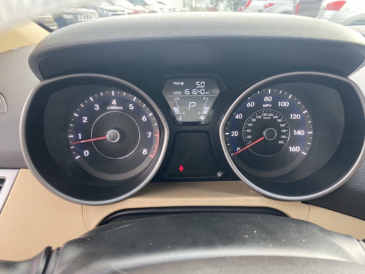 Used 2013 Hyundai Elantra Limited FWD image 18