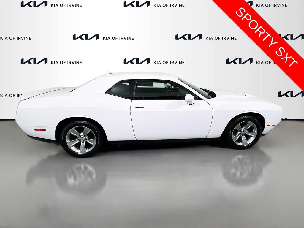Used 2019 Dodge Challenger SXT RWD image 8