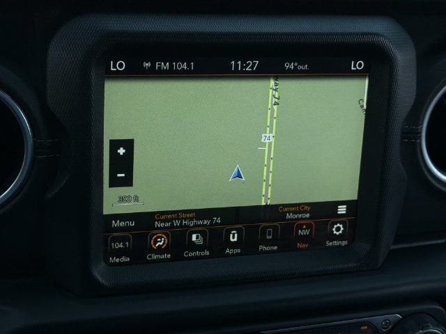 Used 2022 Jeep Wrangler Unlimited Sahara AWD/4WD image 24