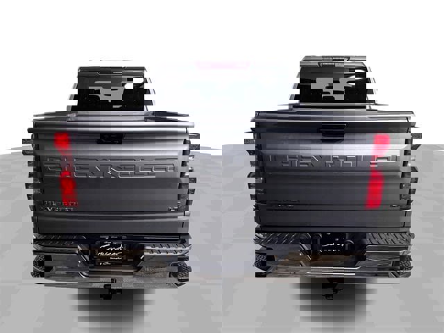 Used 2025 Chevrolet Silverado 1500 LT image 7