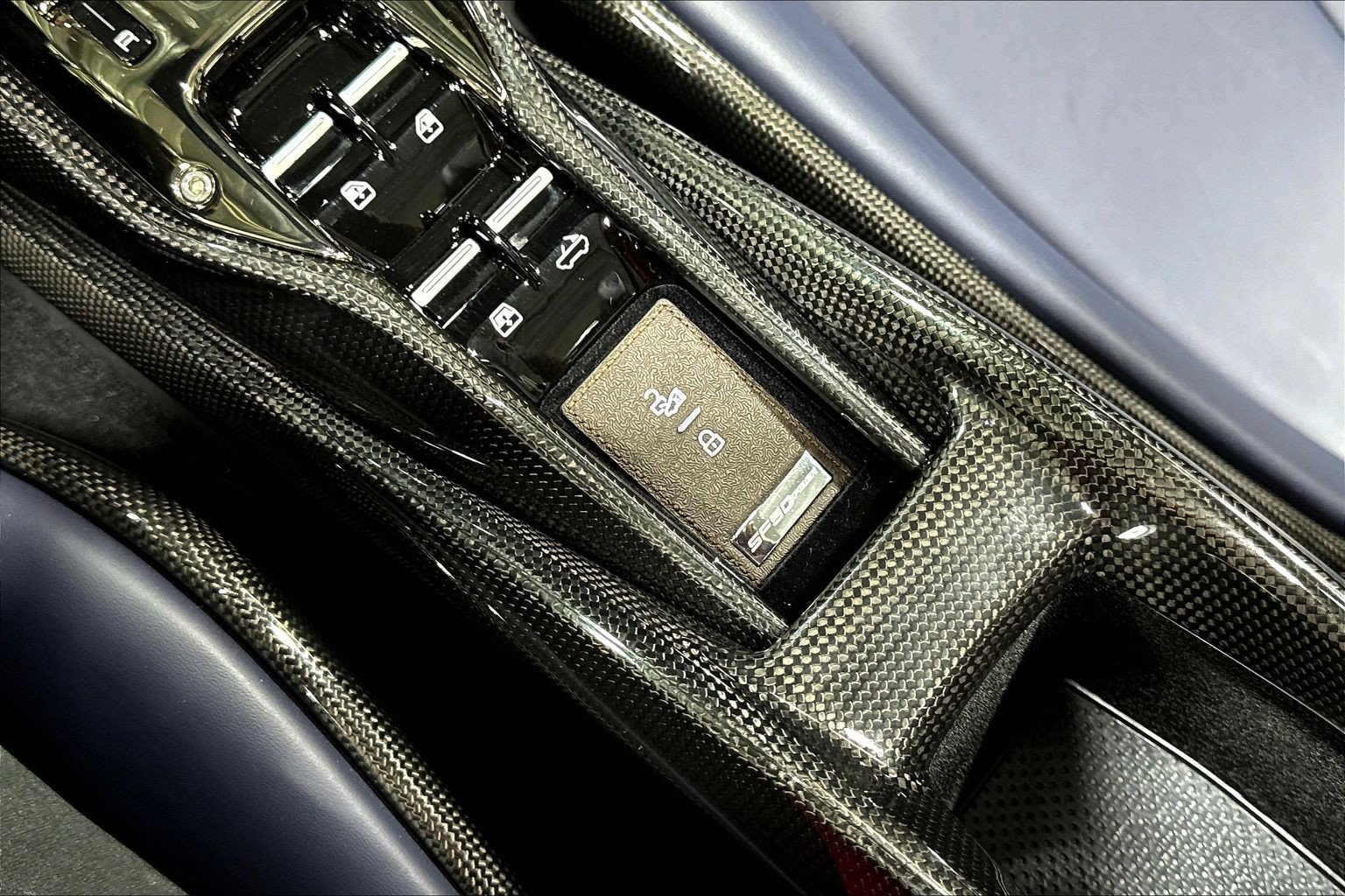 Used 2022 Ferrari SF90 Spider AWD/4WD image 29