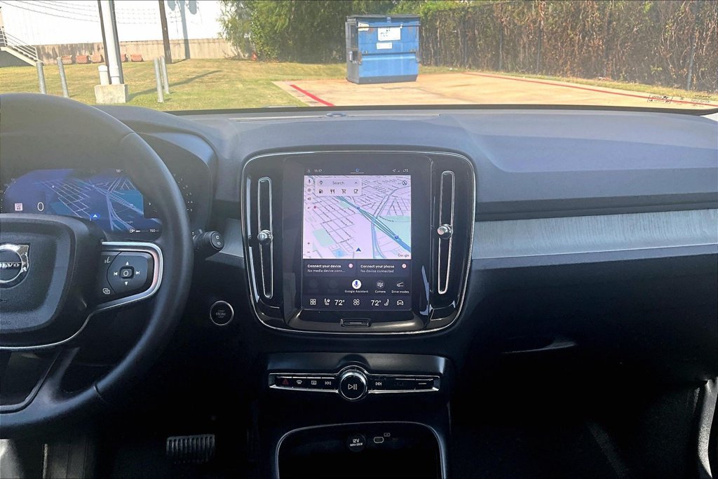 Certified 2025 Volvo XC40 B5 Core AWD/4WD image 41