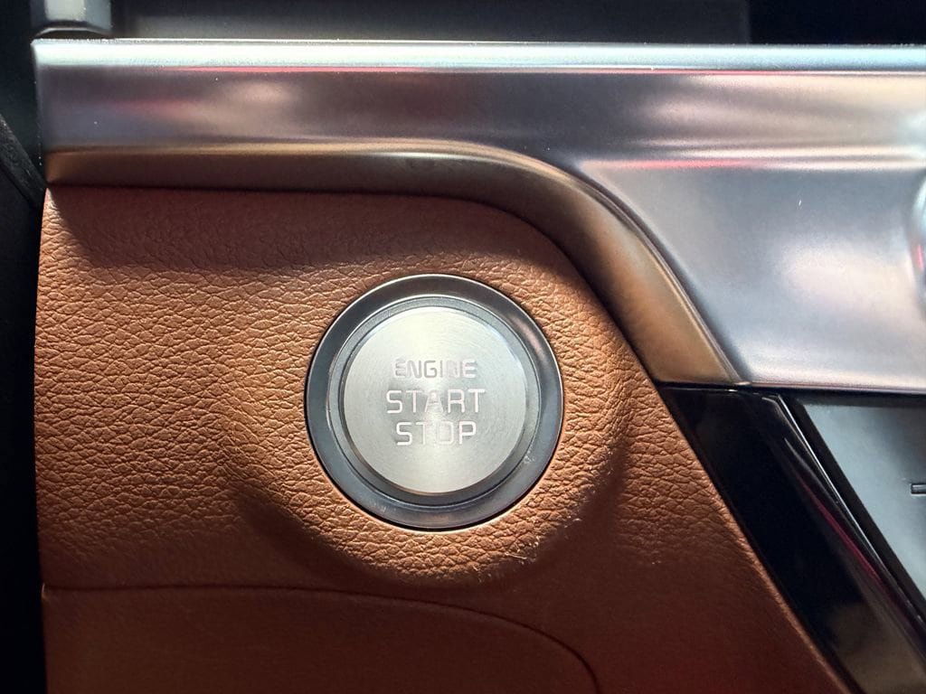 Certified 2025 Kia Telluride SX Prestige X-Line AWD/4WD image 27