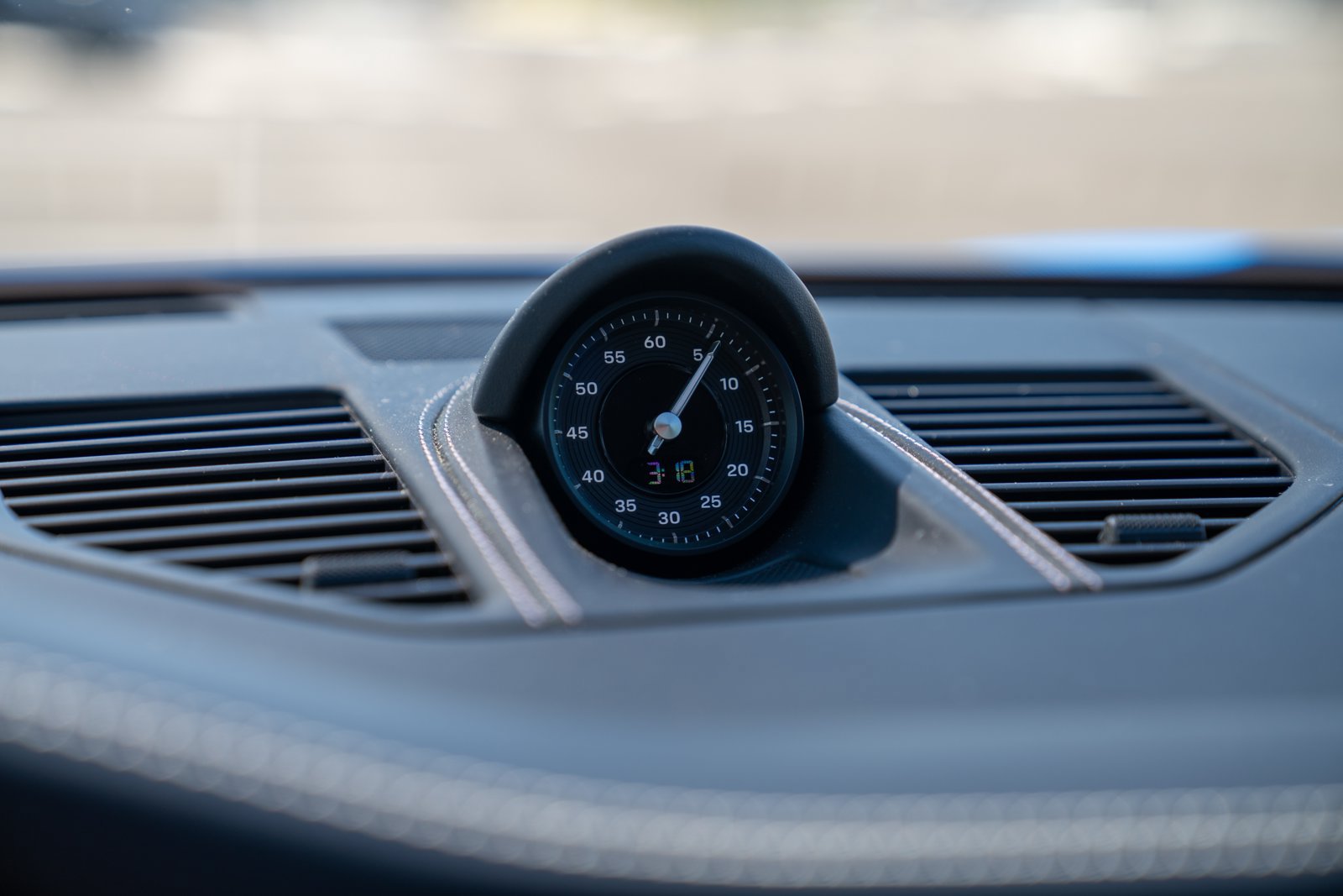 Certified 2025 Porsche 911 Carrera RWD image 17