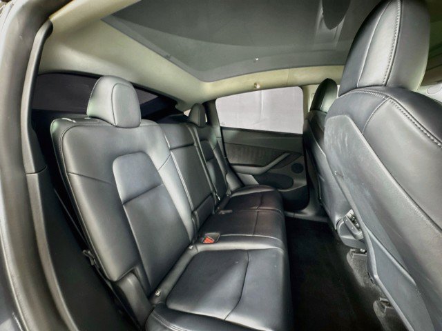Used 2022 Tesla Model Y Performance AWD/4WD image 26