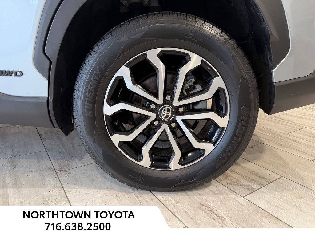 Used 2024 Toyota Corolla Cross S AWD/4WD image 30