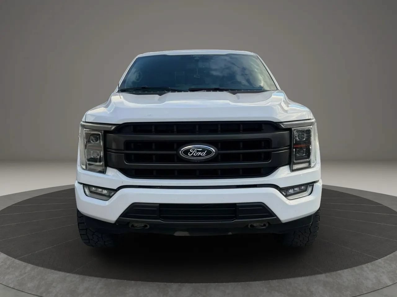 Used 2021 Ford F150 Lariat w/ Equipment Group 502A High AWD/4WD image 3