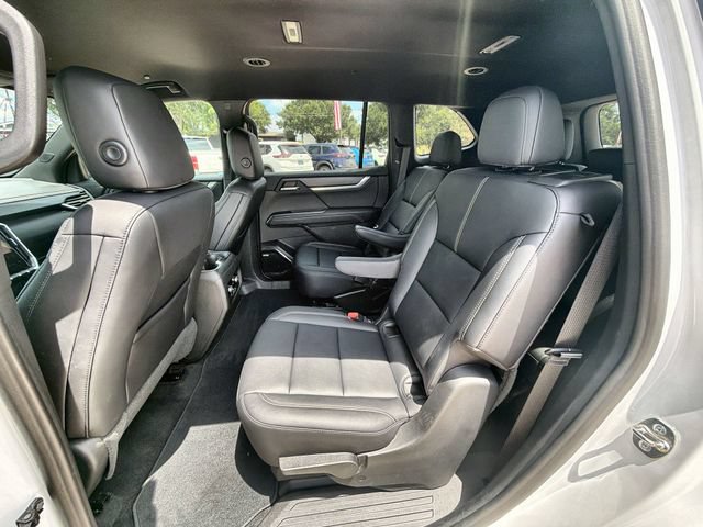 Certified 2026 GMC Acadia Elevation w/ Elevation Premium Package FWD image 24