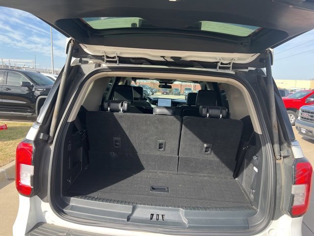 Used 2023 Ford Expedition XLT image 10