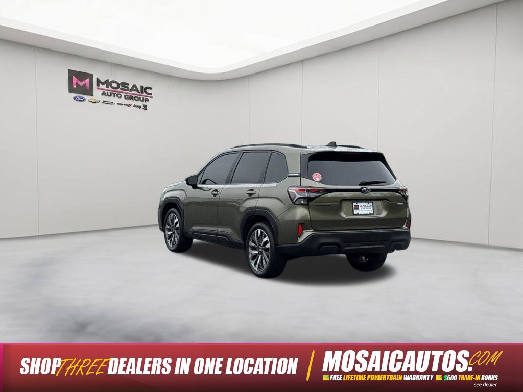 Used 2025 Subaru Forester Touring AWD/4WD image 5