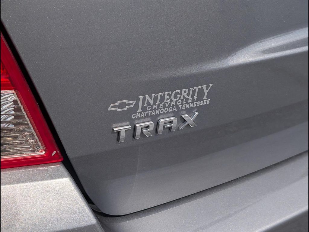 Used 2020 Chevrolet Trax LS w/ Tint and Cruise Package FWD image 23