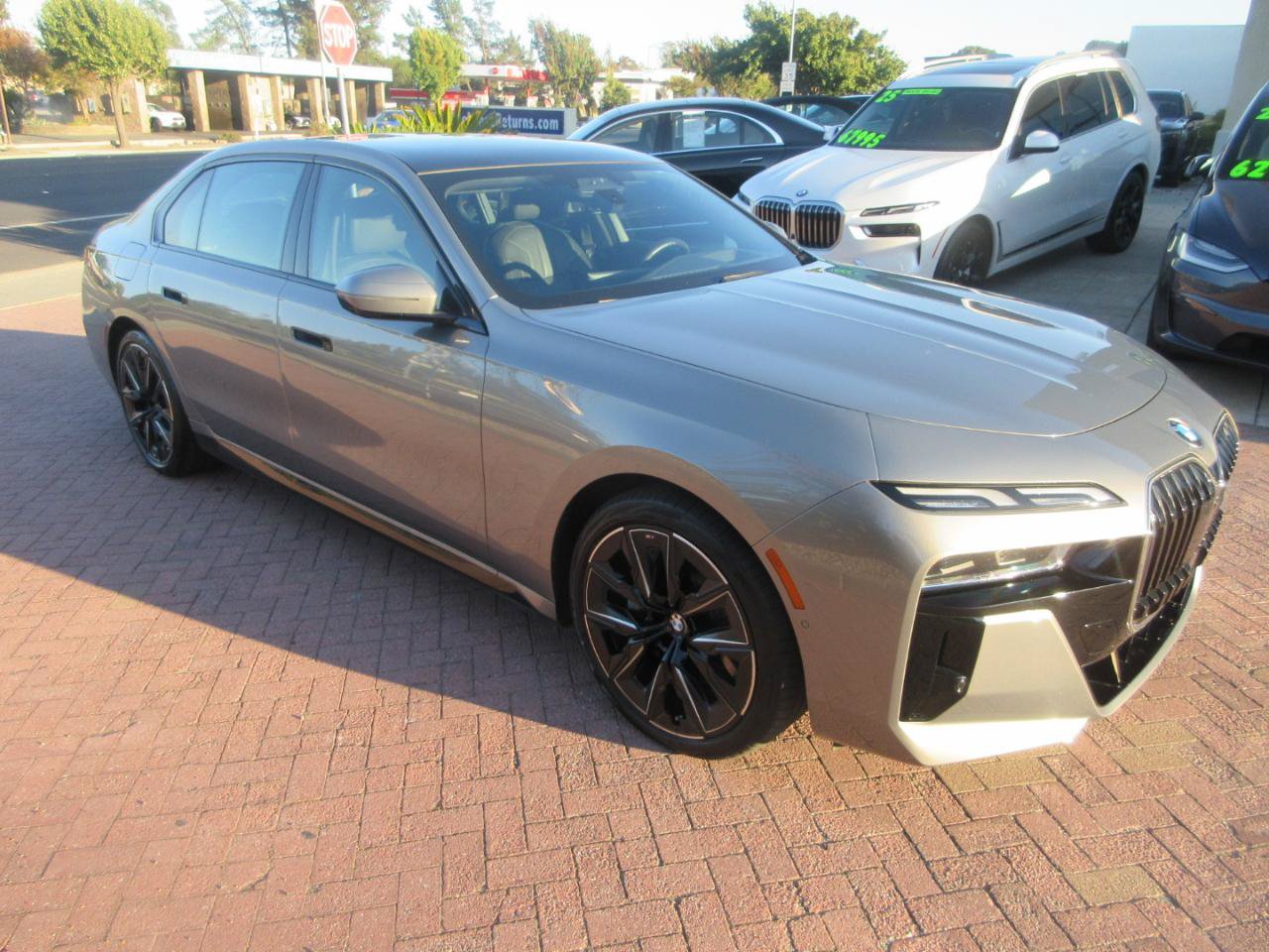Used 2023 BMW 760i xDrive AWD/4WD image 85