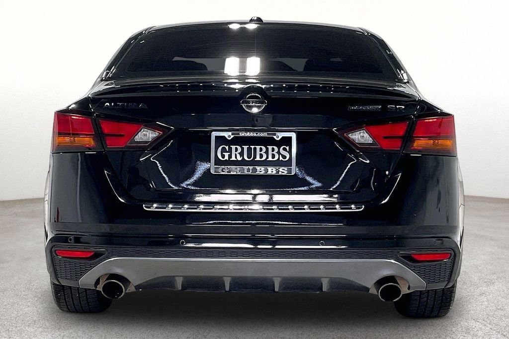 Used 2022 Nissan Altima 2.5 SR w/ Midnight Edition Package FWD image 6