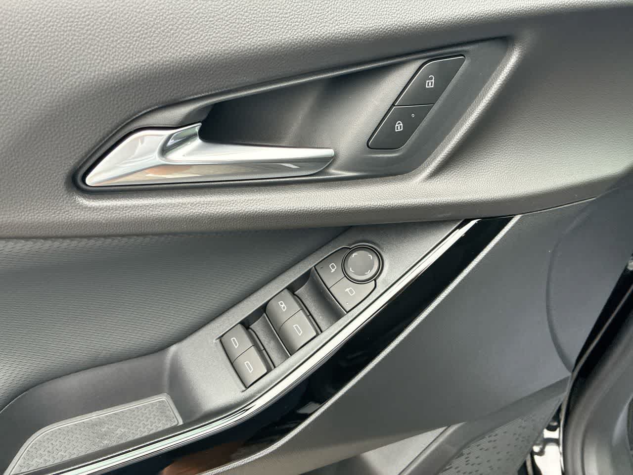 New 2027 Chevrolet Equinox LT w/ Safety and Technology Package FWD image 23