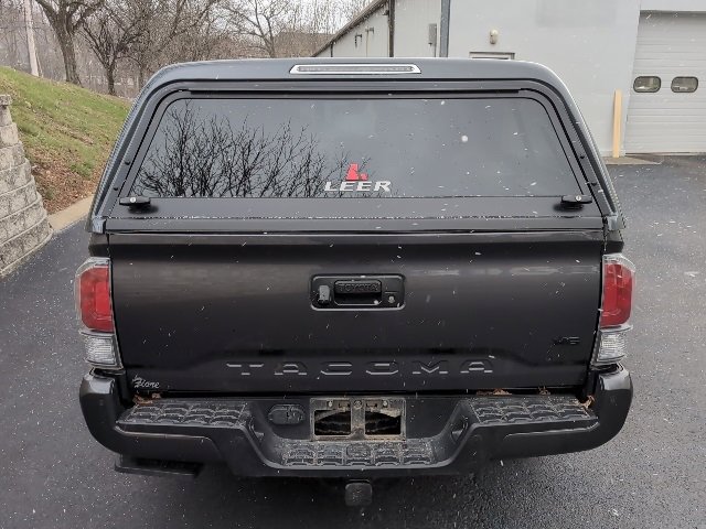 Used 2023 Toyota Tacoma TRD Off-Road image 4