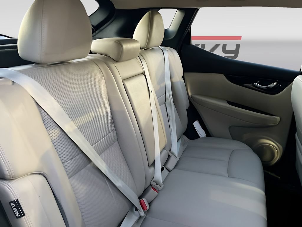 Used 2022 Nissan Rogue Sport SL FWD image 26