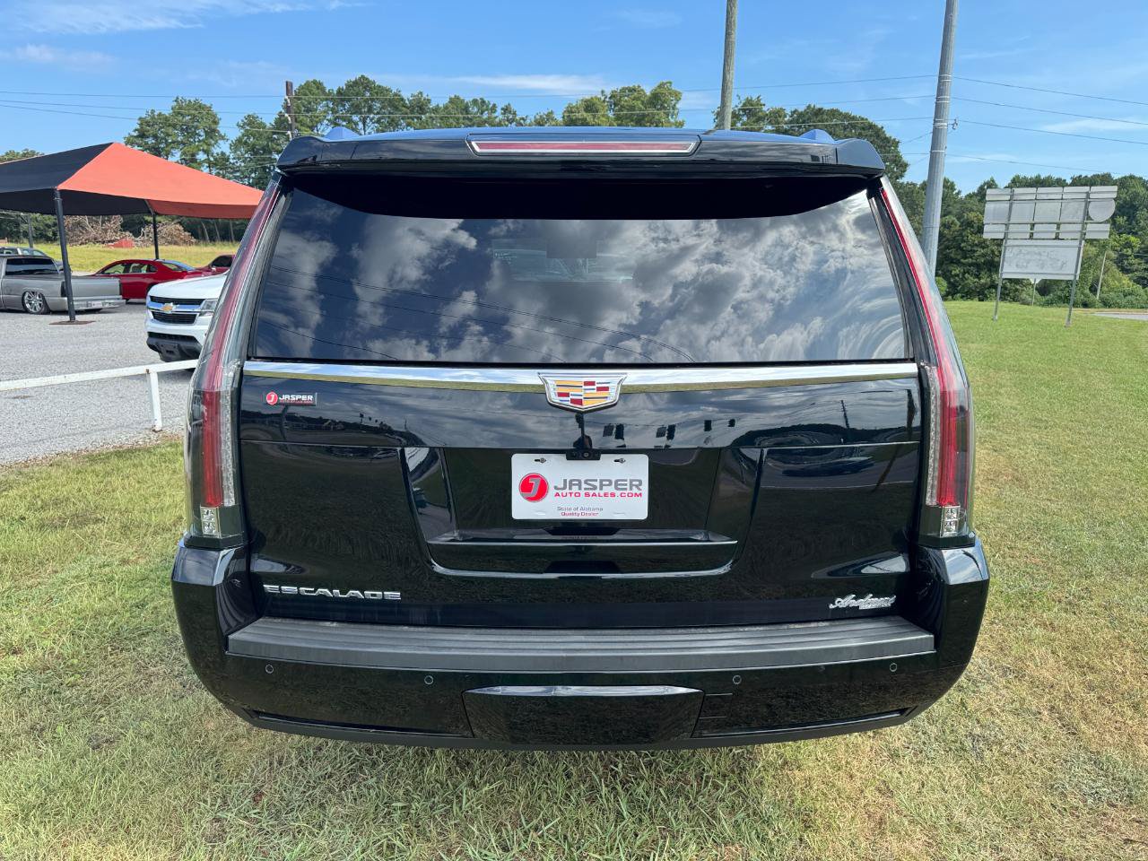 Used 2020 Cadillac Escalade ESV Platinum AWD/4WD image 4