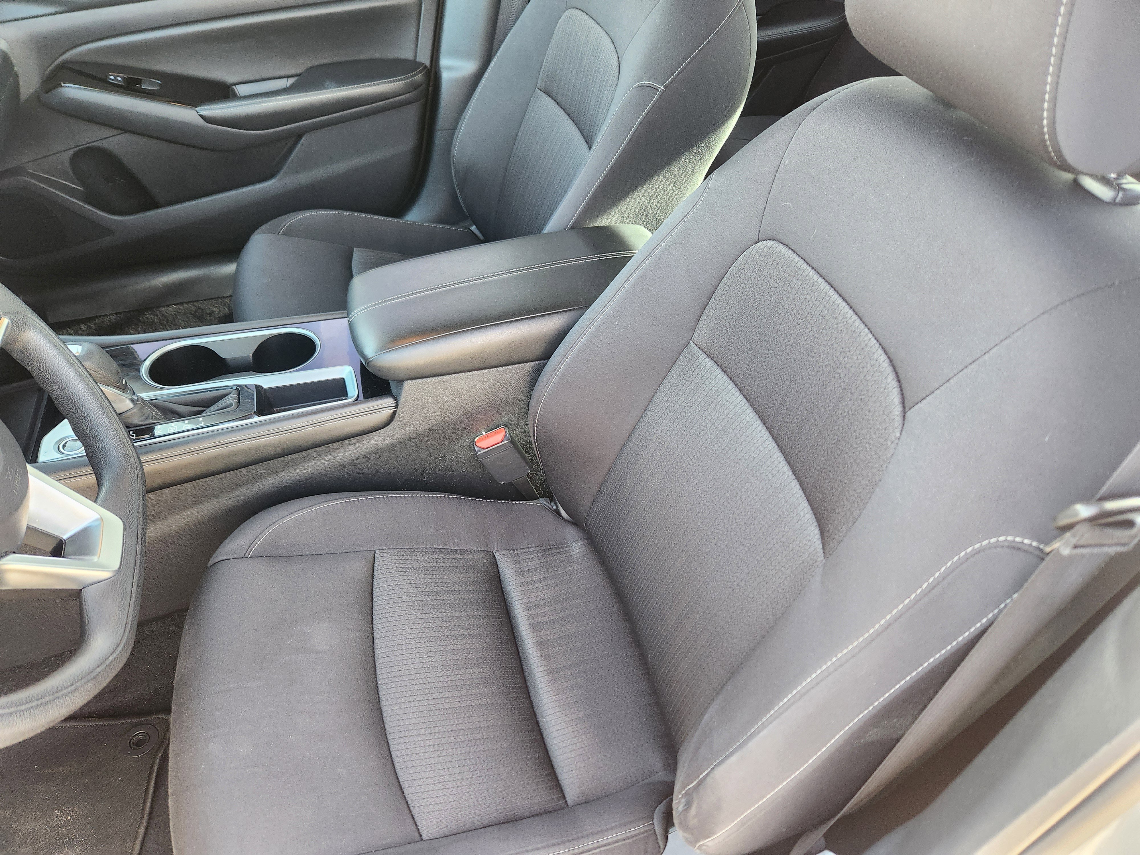 Used 2023 Nissan Altima 2.5 SV FWD image 10