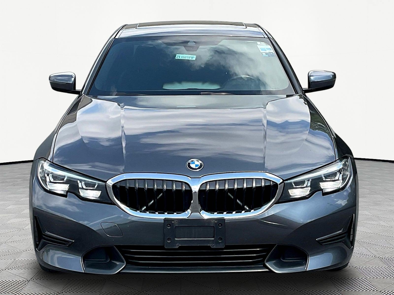 Used 2020 BMW 330i xDrive Sedan AWD/4WD image 2