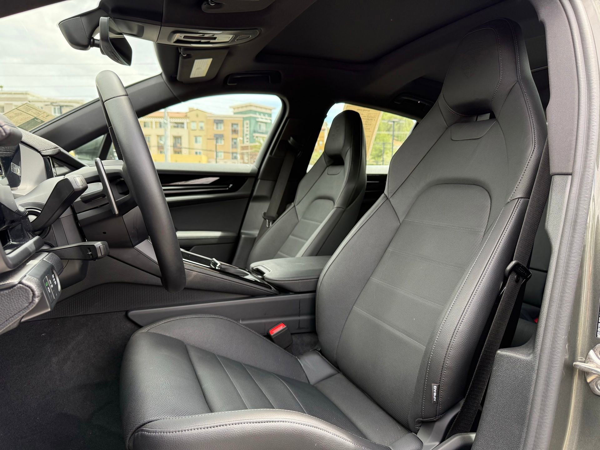 Used 2026 Porsche Panamera image 5