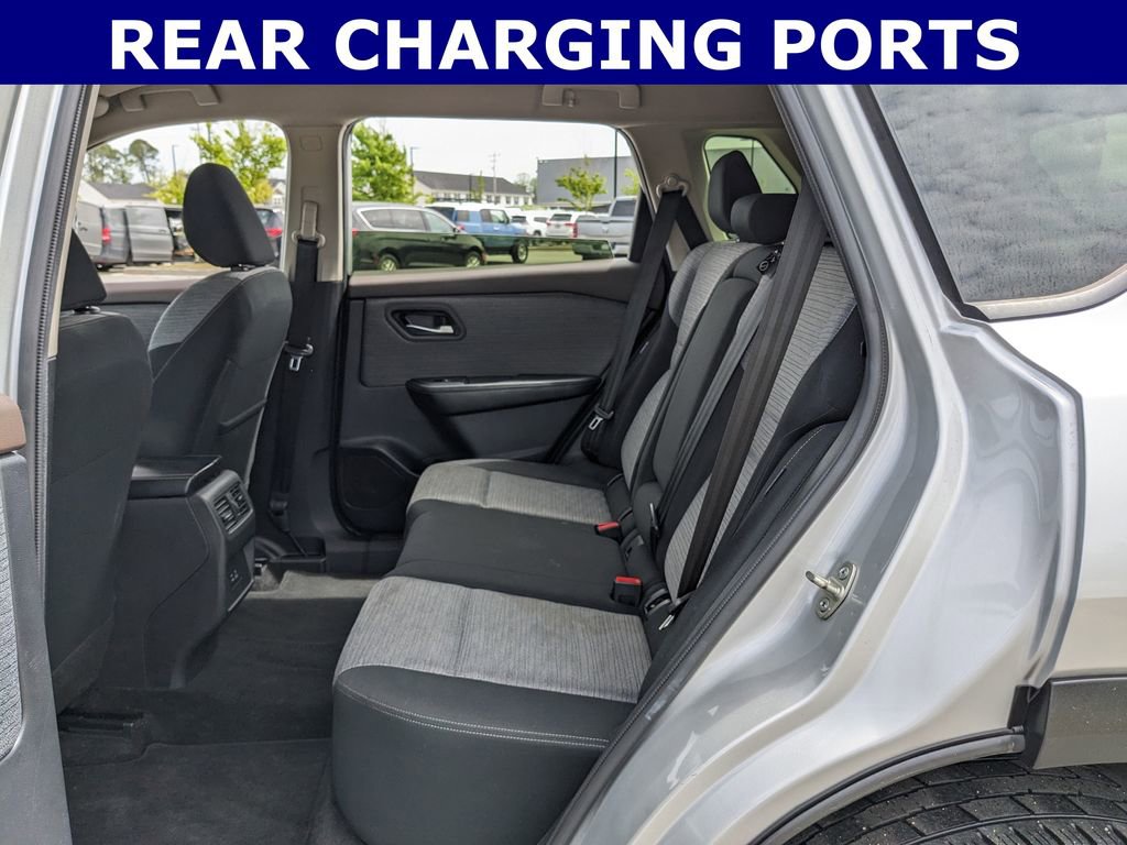 Used 2023 Nissan Rogue SV FWD image 16