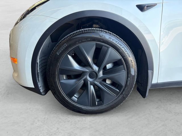 Used 2024 Tesla Model Y Long Range image 23