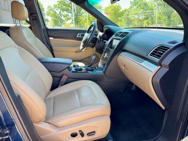 Used 2016 Ford Explorer Limited AWD/4WD image 8